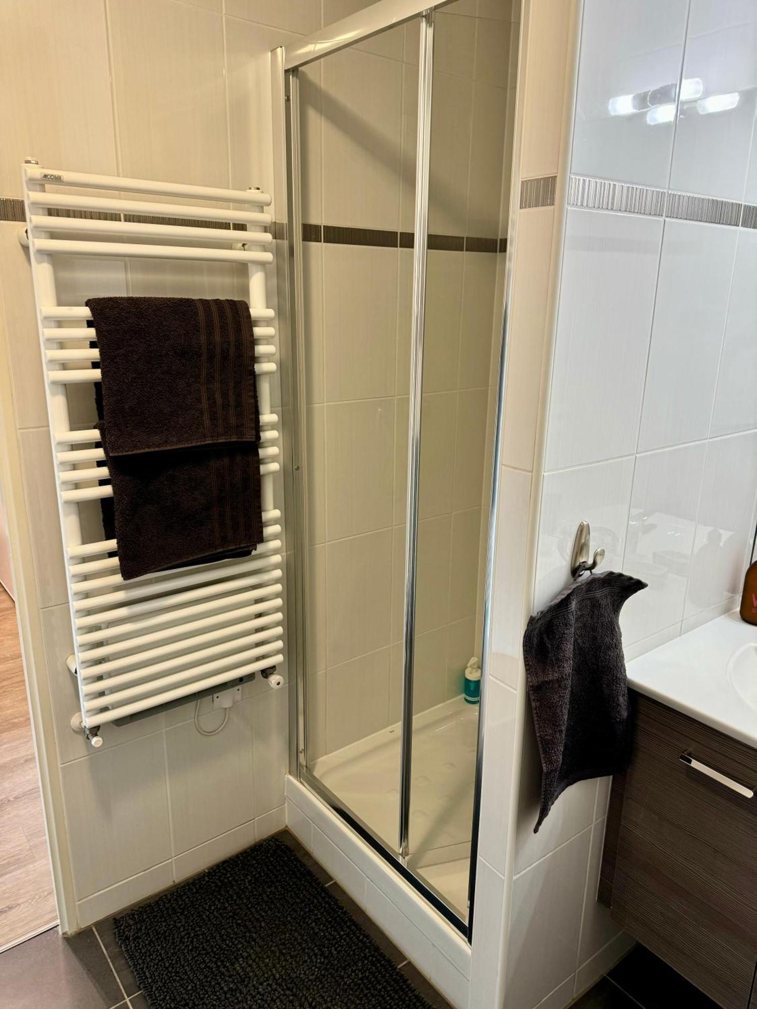 Studio 2 Adultes 2 Enfants Parcs Disneyland Paris Montevrain Luaran gambar
